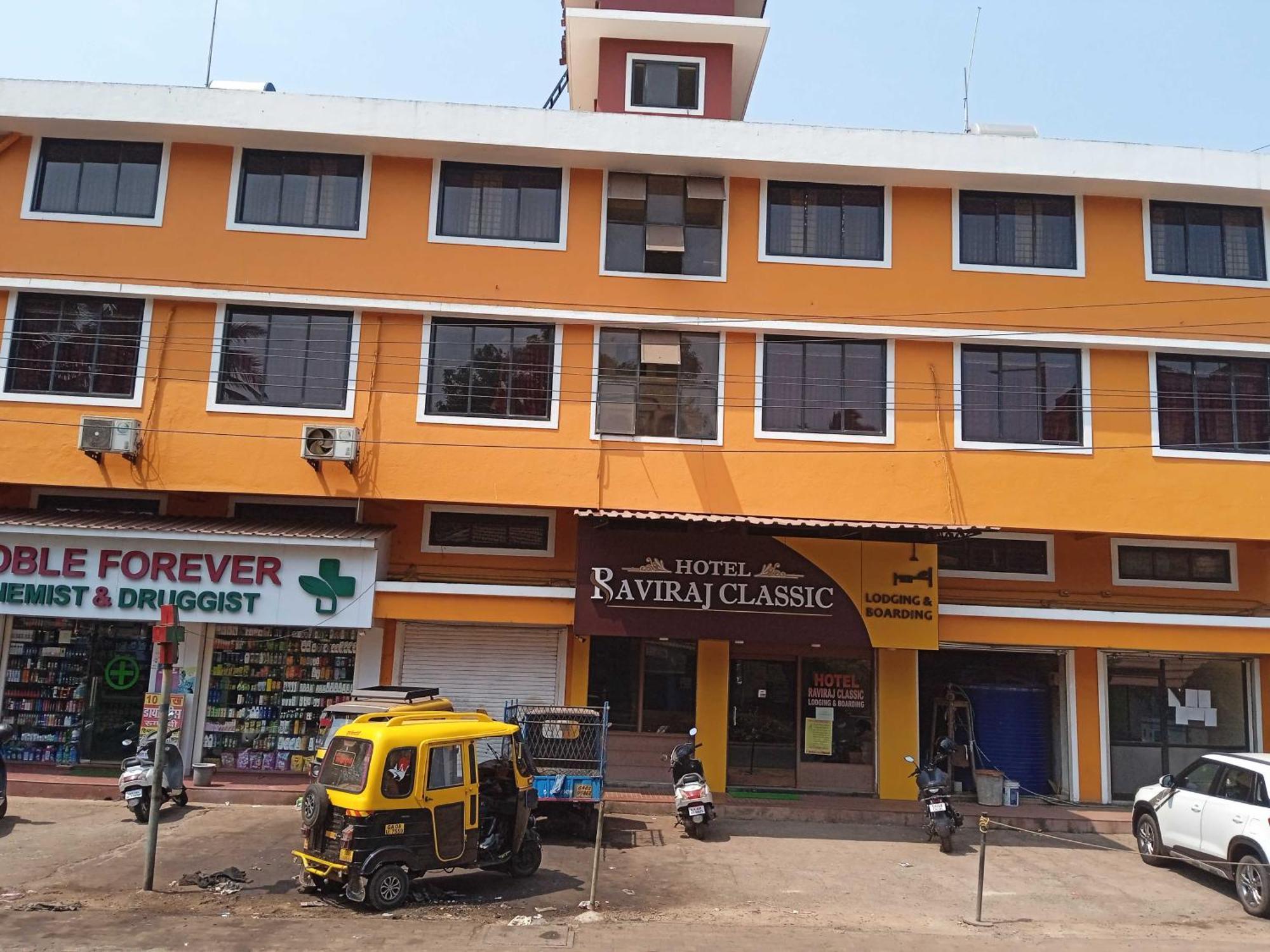 SPOT ON 40731 Hotel Raviraj Classic Cana Exterior foto